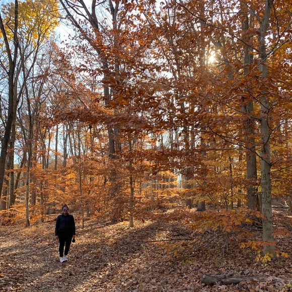 MEET YOUR SELLER! ππ½ππ½ - Picture 3 of 5